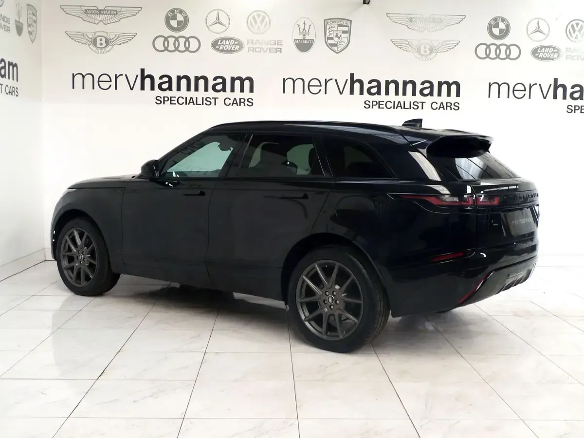Używany Land Rover Range Rover Velar SE Dynamic 404 KM (297 kW) 2022 Czarny SUV