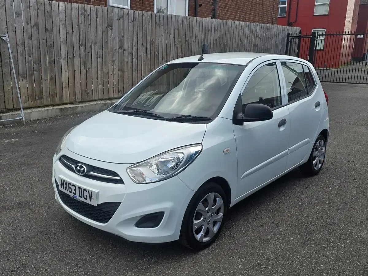Used Hyundai i10 Classic 2013 White Hatchback