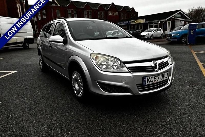 Silver Used 2007 Vauxhall Astra Estate | £1,495 (Fair price) - Image 1/1