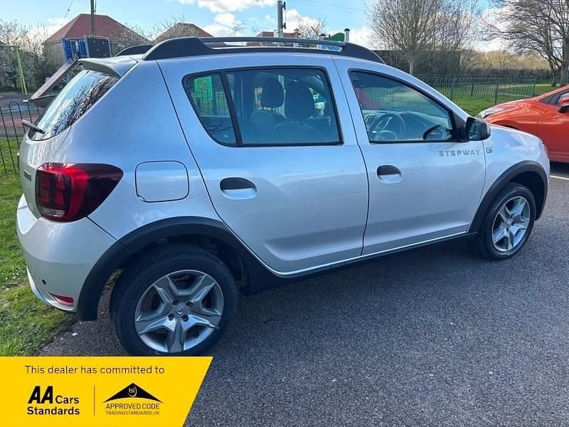Used Dacia Sandero Comfort 90 HP (66 kW) 2018 Silver