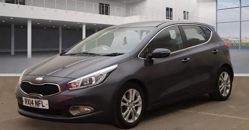 Silver Used 2014 Kia Ceed 3 Hatchback | £4,995 (Fair price) - Image 1/4