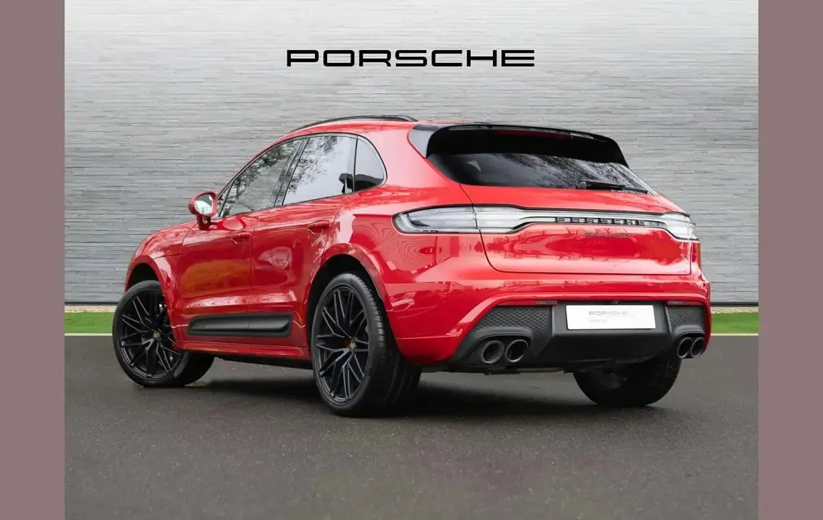 Used Porsche Macan 434 HP (319 kW) 2024 Red SUV