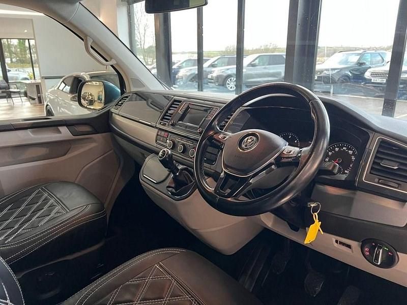 Used VW Transporter Highline 150 HP (110 kW) 2019 Green Van