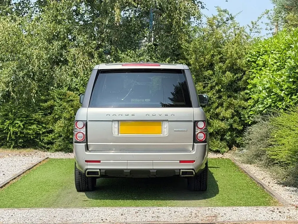 Used Land Rover Range Rover Vogue SE 313 HP (230 kW) 2011 Gold SUV
