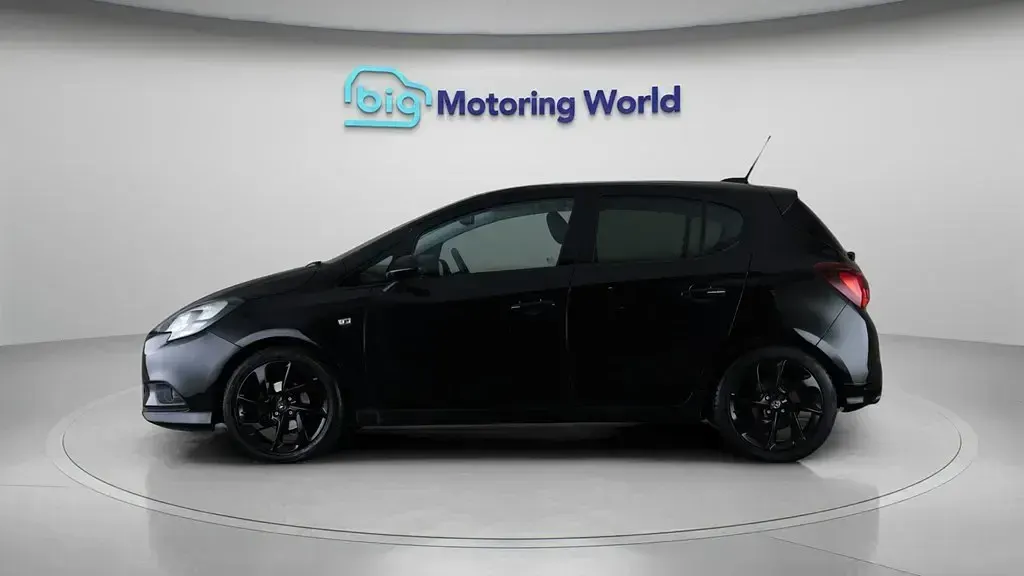 Used Vauxhall Corsa SRi 90 HP (66 kW) 2019 Black Hatchback