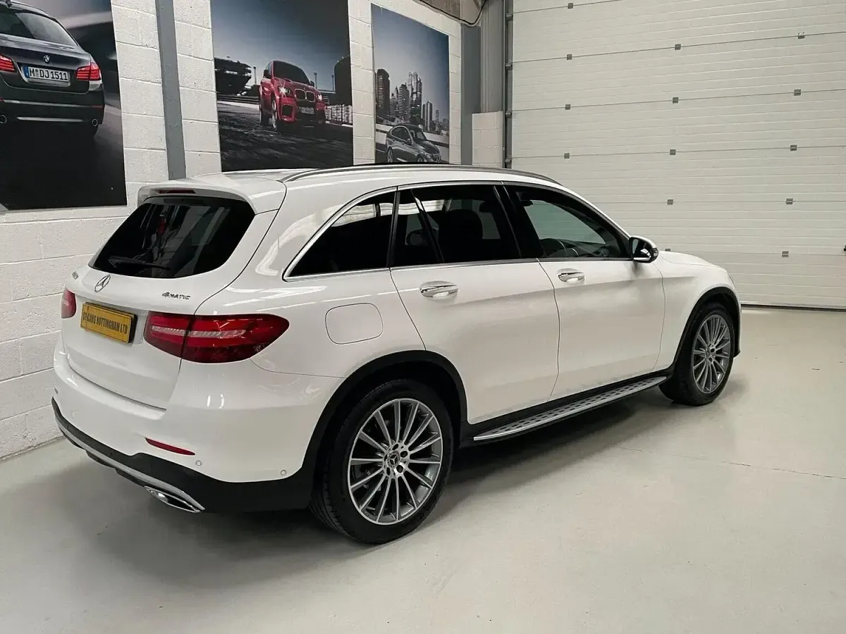 Used Mercedes GLC250 AMG line 211 HP (155 kW) 2019 White SUV