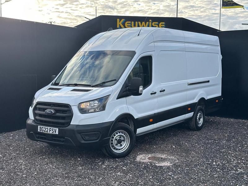Usado Ford Transit S 130 HP (95 kW) 2022 Branco Van