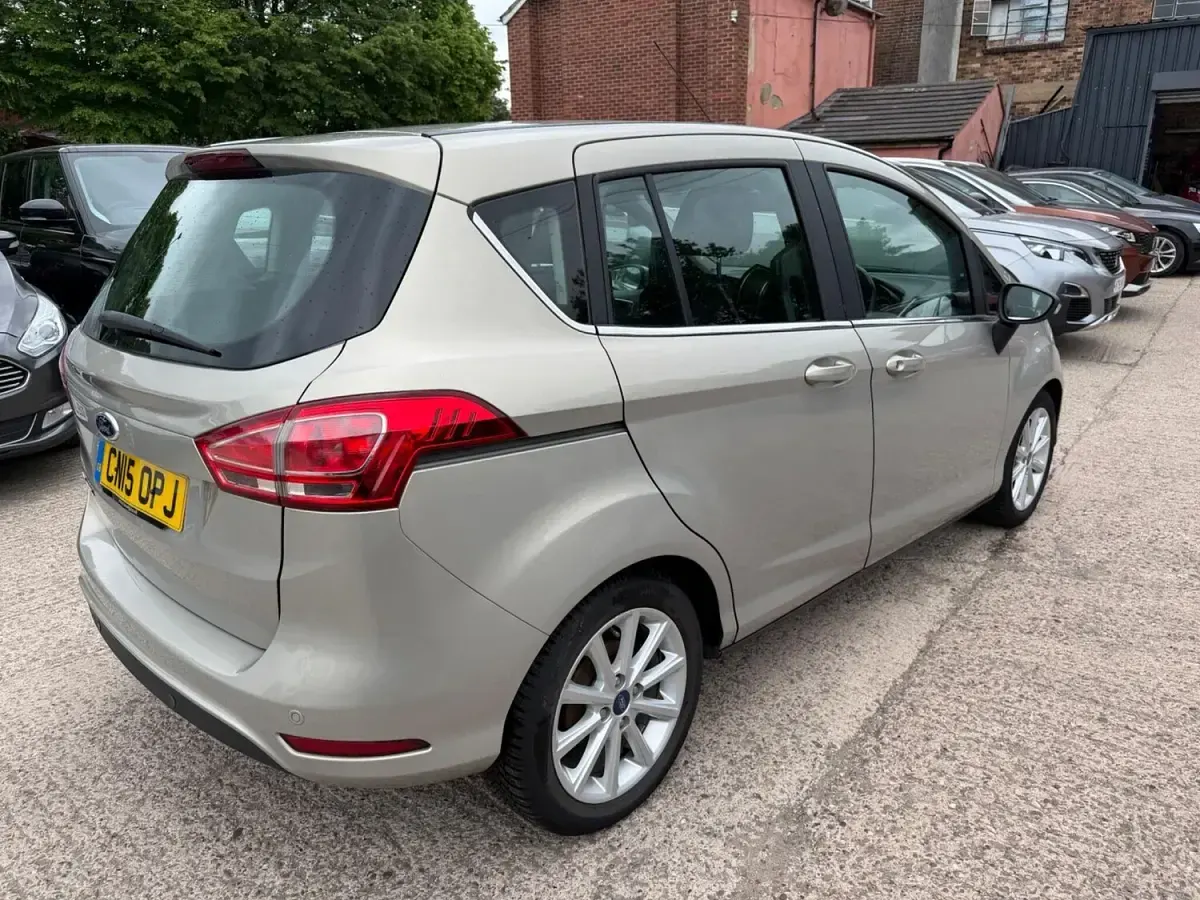 Used Ford B-MAX Titanium 2015 Silver MPV