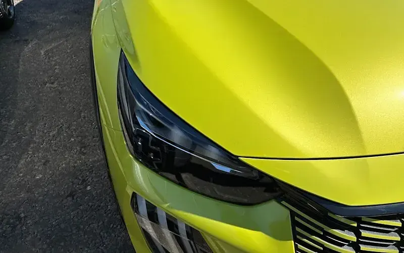 New Peugeot e-208 GT 114 kW (156 HP) 2026 Yellow Hatchback