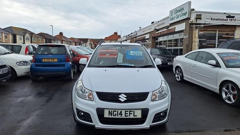White Used 2014 Suzuki SX4 SZ5 Hatchback | £3,495 (Fair price) - Image 1/4