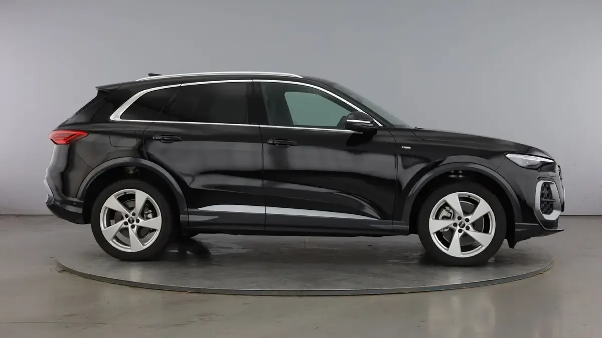 Used Audi Q5 S-Line 204 HP (150 kW) 2025 Black SUV