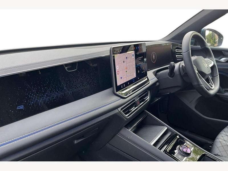 Used VW Tiguan R-line 150 HP (110 kW) 2024 Blue SUV