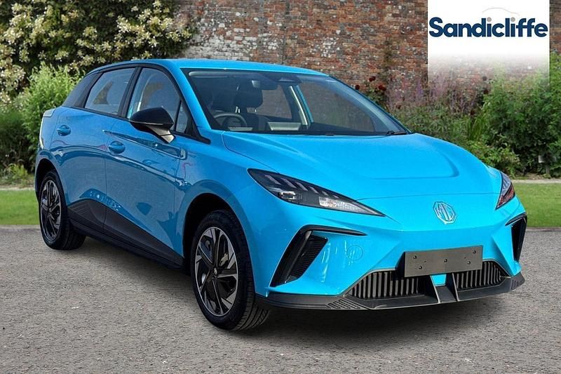 Solid holborn blue New 2025 MG MG4 EV SE Hatchback | £27,135 - Image 1/4