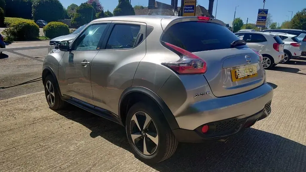 Used Nissan Juke 112 HP (82 kW) 2019 Silver SUV