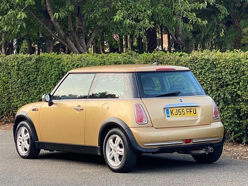 Used Mini ONE Hatch 2005 Gold Hatchback