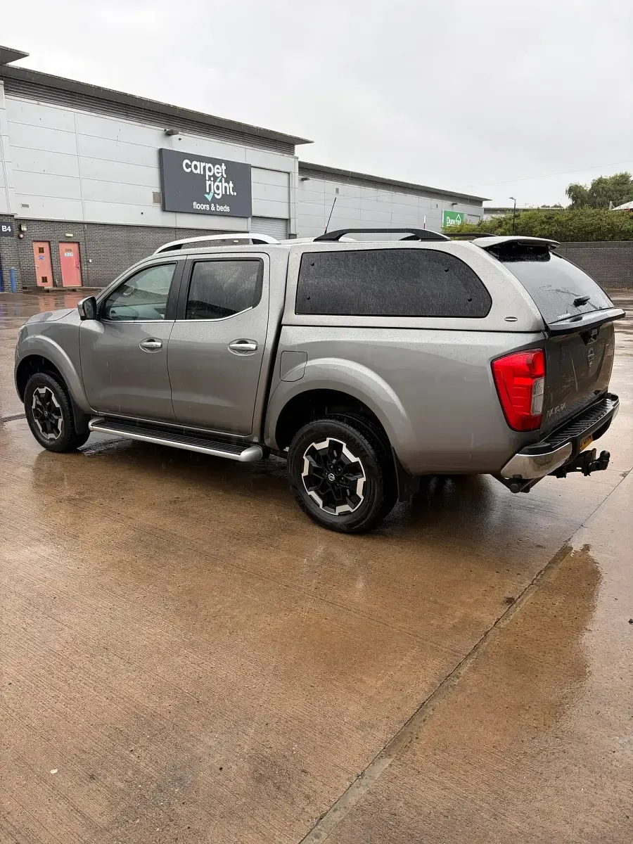 Used Nissan Navara Tekna 190 HP (139 kW) 2020 Grey Pickup