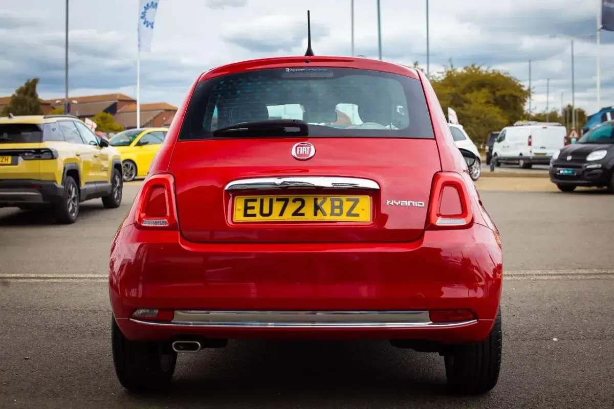 Used Fiat 500 Dolcevita 70 HP (51 kW) 2022 Red Hatchback