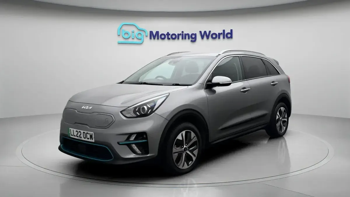 Used Kia e-Niro 147 kW (201 HP) 2022 Grey SUV