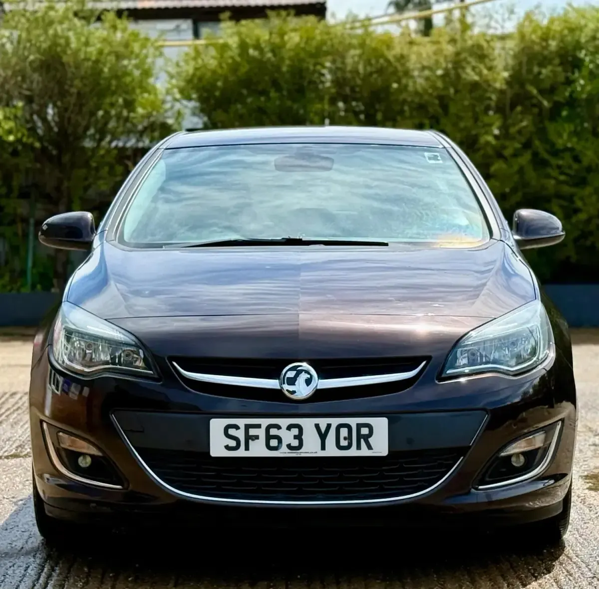 Used Vauxhall Astra Elite 165 HP (121 kW) 2013 Brown Hatchback