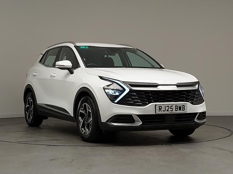 White Used 2025 Kia Sportage SUV | £23,798 (Good price) - Image 1/4
