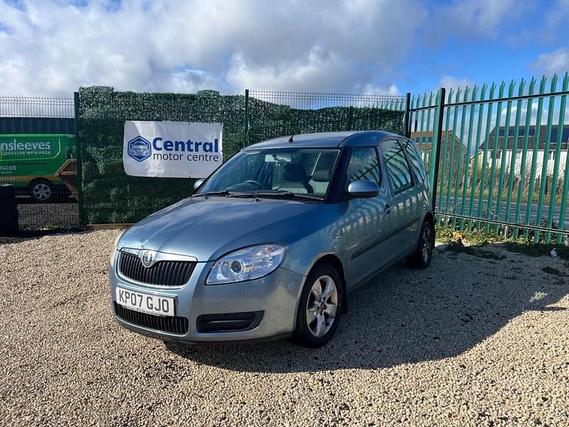 Usado Skoda Roomster 105 HP (77 kW) 2007 Cinzento Monovolume
