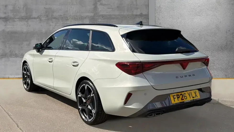 New Cupra Leon 150 HP (110 kW) 2026 Special metallic  taiga grey Estate