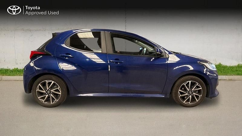 Used Toyota Yaris Hybrid Design 2023 Blue Hatchback