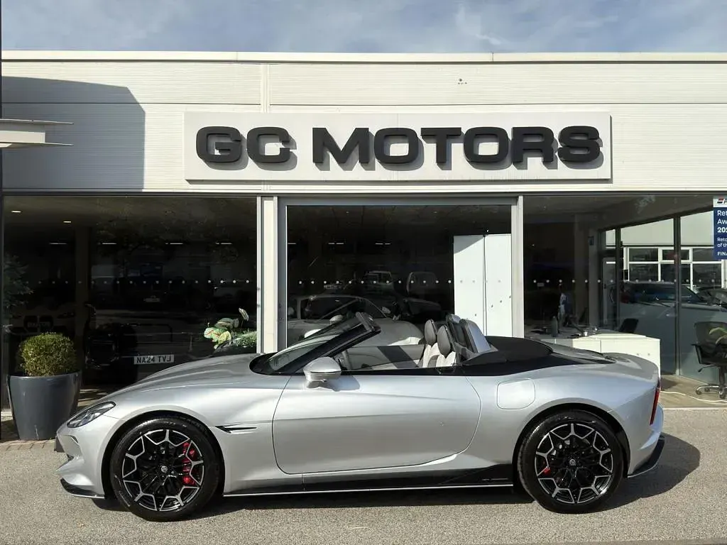 New MG Cyberster Trophy 250 kW (340 HP) 2026 Silver Cabriolet