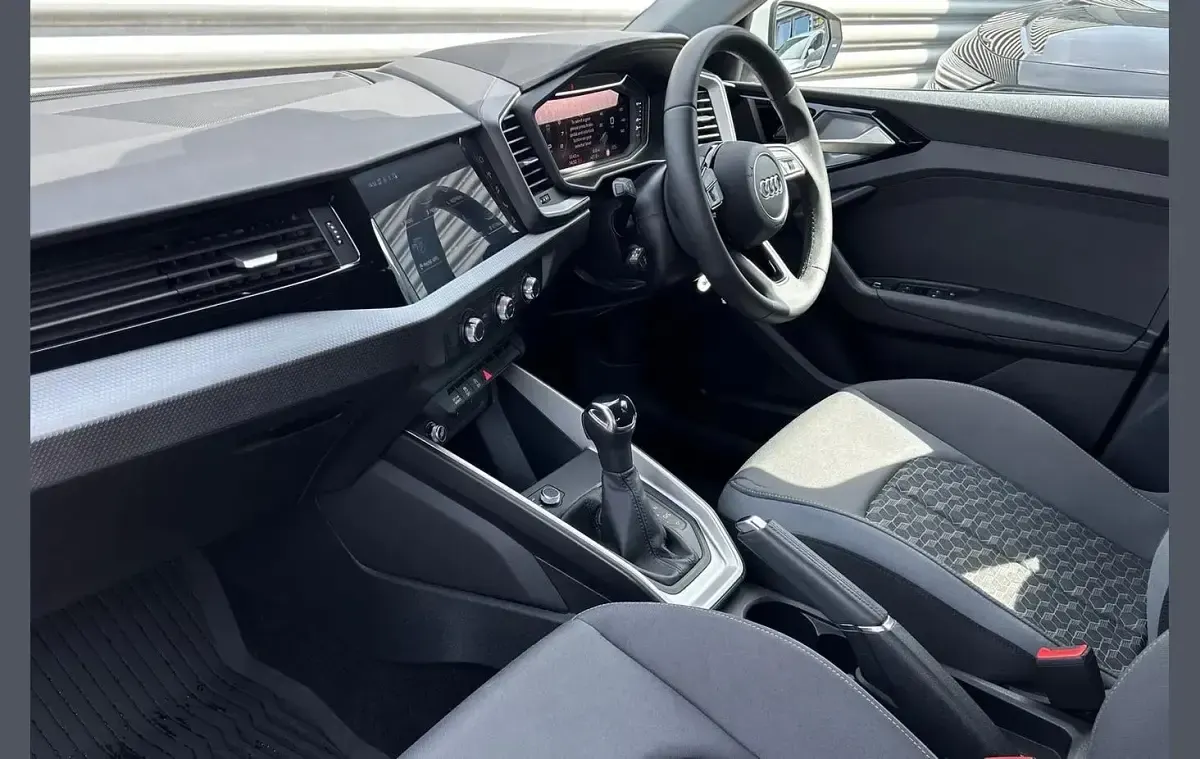 Used Audi A1 Sport 113 HP (83 kW) 2026 White SUV