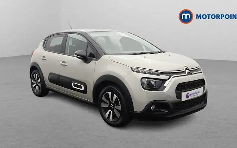 Used Citroën C3 PureTech 110 HP (80 kW) 2024 Hatchback