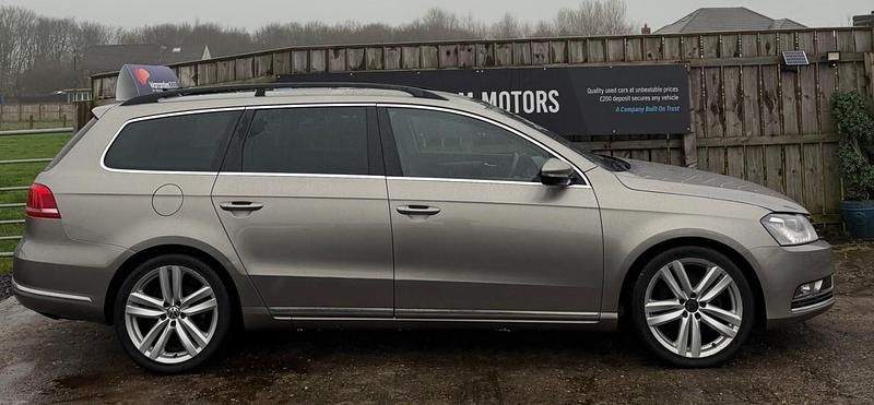 Used VW Passat Executive 140 HP (102 kW) 2014 Brown Estate