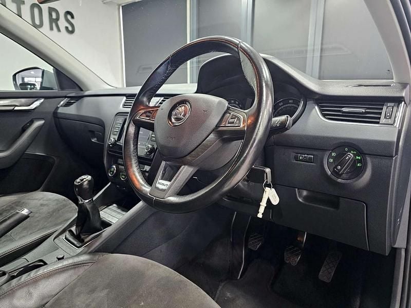 Used Skoda Octavia Scout Scout 4x4 2016 Blue Estate