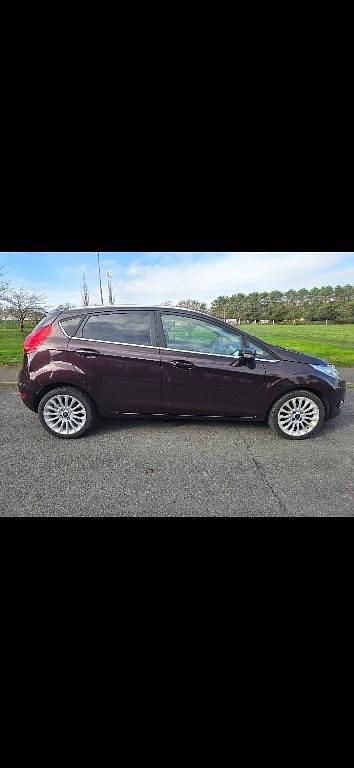 Used Ford Fiesta Titanium 2011 Purple Hatchback