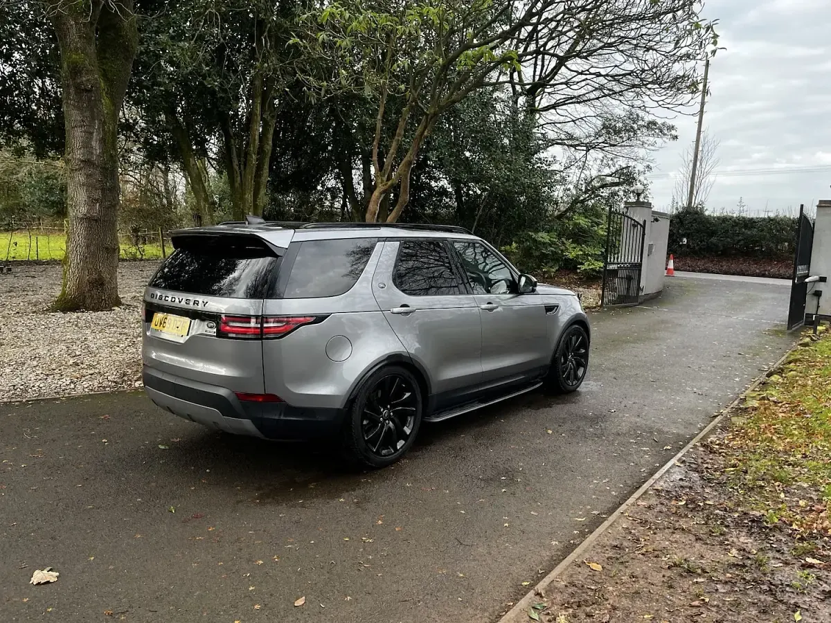 Used Land Rover Discovery HSE 306 HP (225 kW) 2019 Grey SUV