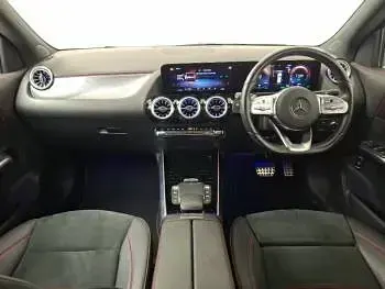 Usado Mercedes GLA250 Executive 218 HP (160 kW) 2023 Azul SUV