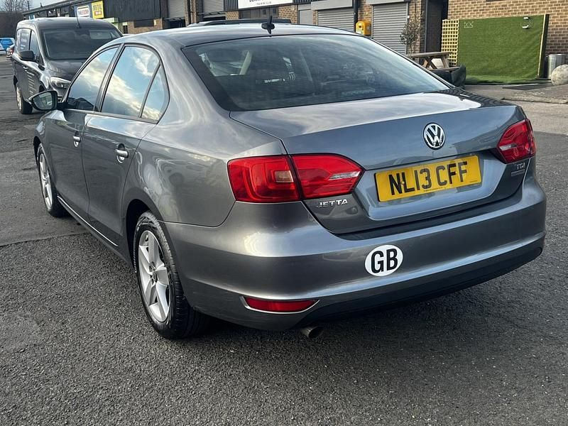 Used VW Jetta SE 105 HP (77 kW) 2013 Grey Sedan