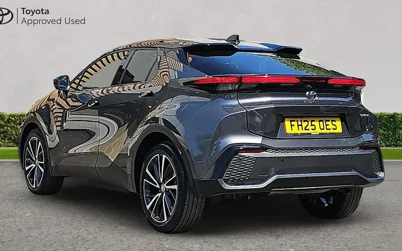 Used Toyota C-HR 223 HP (164 kW) 2025 Decuma grey bitone SUV