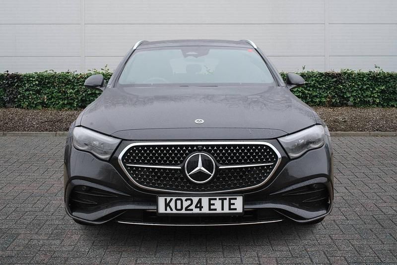 Usado Mercedes E300 Advanced 313 HP (230 kW) 2024 Cinzento Carrinha