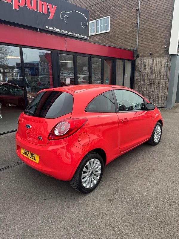 Used Ford Ka Zetec 69 HP (50 kW) 2012 Red Hatchback