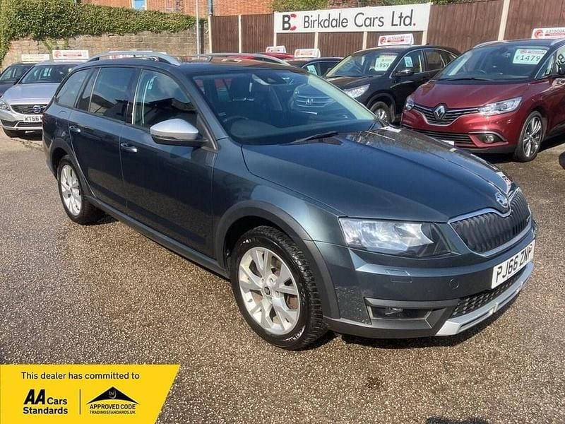 Grey Used 2016 Skoda Octavia Estate | £12,595 (Fair price) - Image 1/4