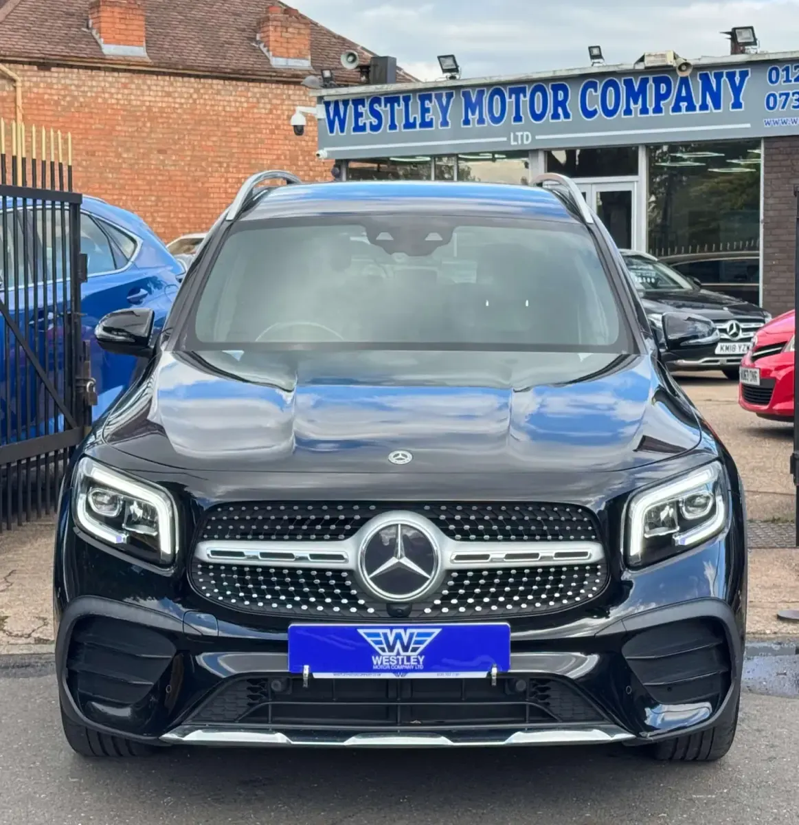 Used Mercedes GLB220 AMG Line Premium 190 HP (139 kW) 2020 Black SUV