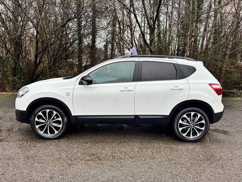Used Nissan Qashqai 360º 130 HP (95 kW) 2013 White SUV