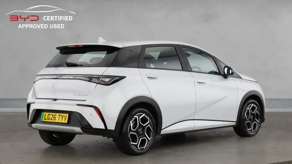 Nuevo BYD Dolphin Boost 130 kW (177 CV) 2026 Blanco Utilitario