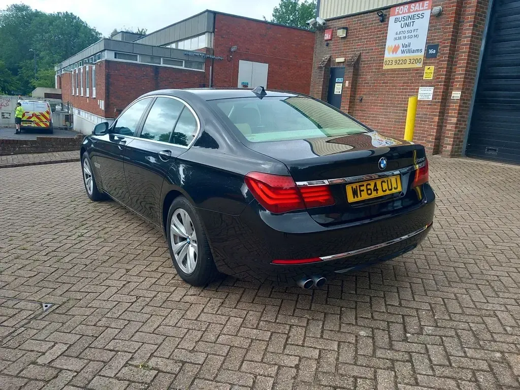 Used BMW 730 Comfort Edition 258 HP (189 kW) 2014 Black Sedan