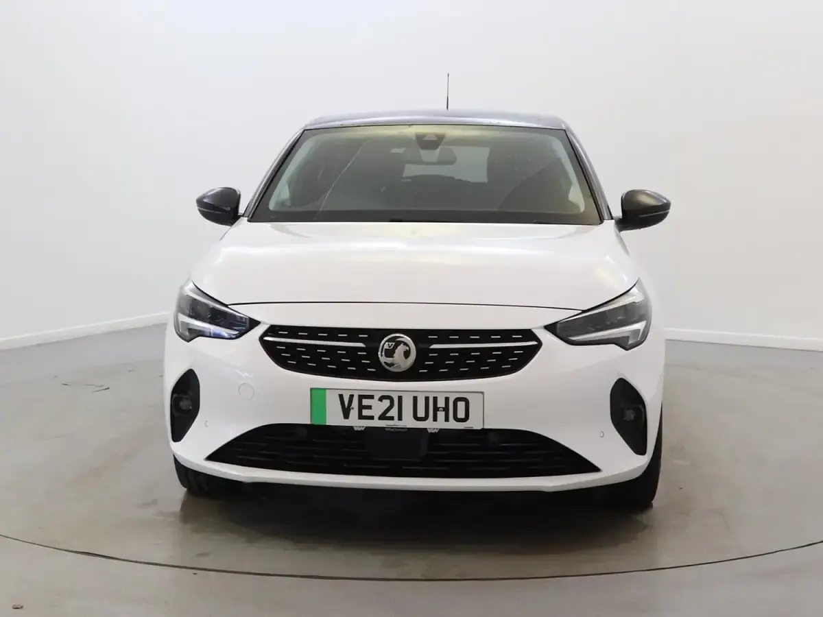 Usado Vauxhall Corsa-e Elite 100 kW (136 HP) 2021 Branco Citadino