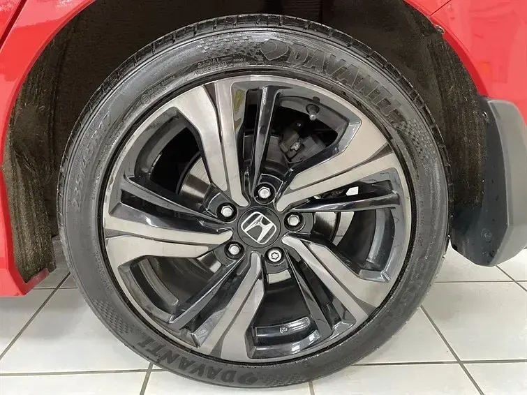Used Honda Civic EX 126 HP (92 kW) 2020 Red Hatchback