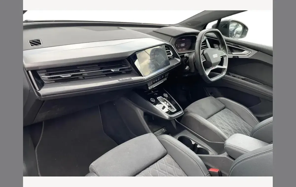 Used Audi Q4 e-tron Comfort 125 kW (170 HP) 2021 Blue SUV