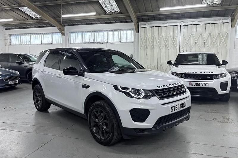 White Used 2018 Land Rover Discovery Sport Landmark SUV | £12,795 (Fair price) - Image 1/1