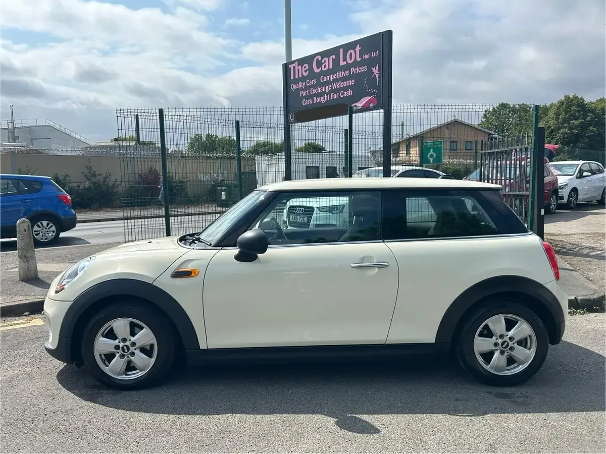 Used Mini One D Hatch 95 HP (69 kW) 2014 White Hatchback