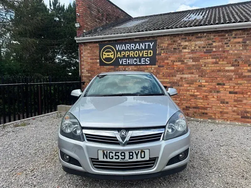 Used Vauxhall Astra SRi 2010 Silver Hatchback